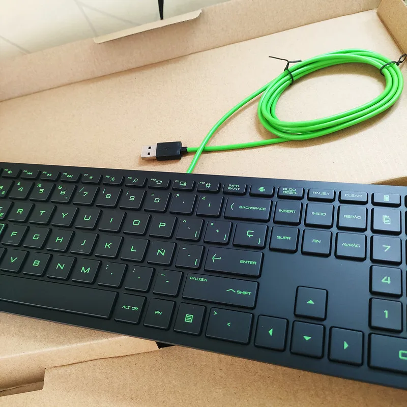 Zestaw przewodowej klawiatury  – Home Office Layout recenzja i cena